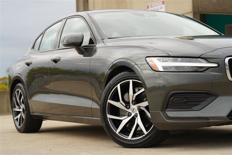 Used 2020 Volvo S60 T6 Momentum AWD/4WD image 14