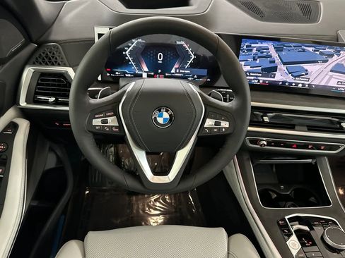 Used 2026 BMW X5 xDrive40i w/ Premium Package image 14