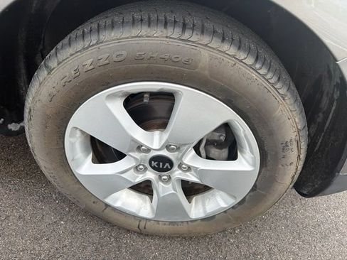 Used 2017 Kia Soul FWD image 4