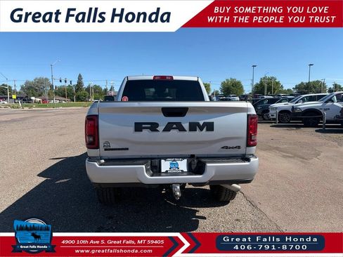 Used 2026 RAM 2500 Big Horn AWD/4WD image 6