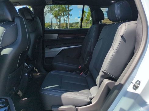 New 2026 Cadillac Vistiq Sport w/ LPO, Floor Liner Package AWD/4WD image 13