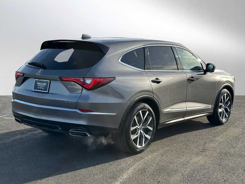 Used 2023 Acura MDX SH-AWD w/ Technology Package image 3