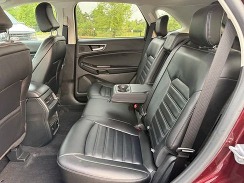 Certified 2024 Ford Edge SEL w/ Convenience Package AWD/4WD image 10