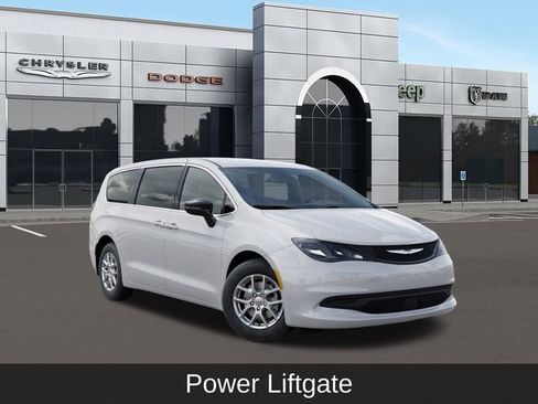 New 2026 Chrysler Voyager LX image 5