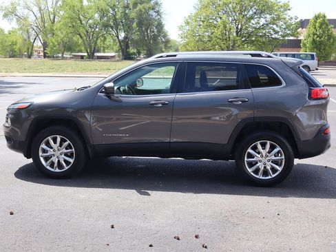 Used 2014 Jeep Cherokee Limited AWD/4WD image 9