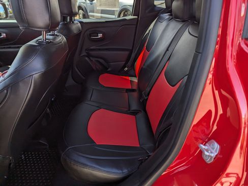 Used 2022 Jeep Renegade Sport w/ Sport Appearance Group AWD/4WD image 8