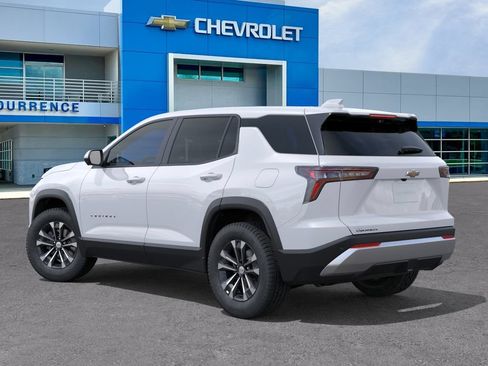 New 2027 Chevrolet Equinox LT w/ Convenience Package II FWD image 3