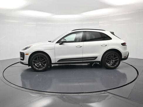 Used 2024 Porsche Macan Turbo AWD/4WD image 2