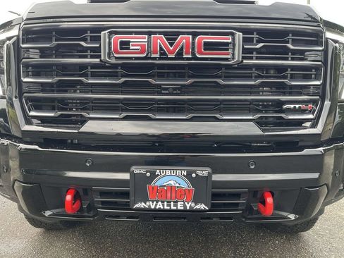 New 2026 GMC Sierra 2500 AT4 w/ AT4 Premium Plus Package AWD/4WD image 32
