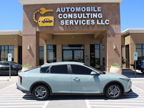 Used 2025 Kia K4 FWD image 9