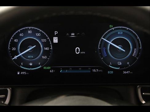 Used 2025 Hyundai Elantra Limited image 8