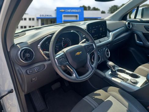 Used 2025 Chevrolet Blazer LT AWD/4WD image 8