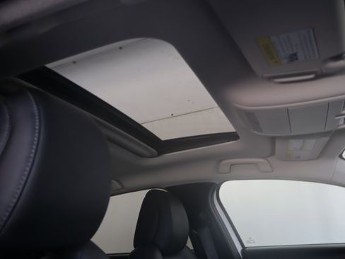 Used 2023 Toyota Camry LE image 3