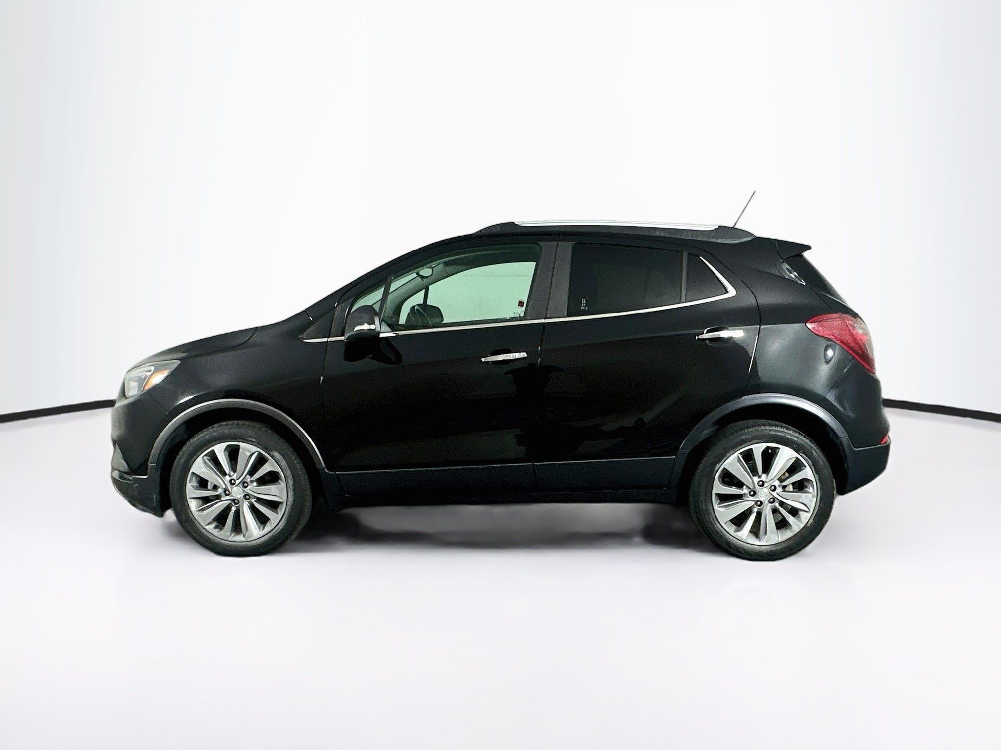 Used 2019 Buick Encore Preferred FWD image 4