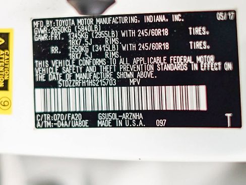 Used 2017 Toyota Highlander Plus w/ Carpet Mat Package image 24