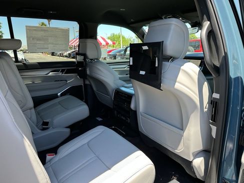 New 2026 Jeep Grand Wagoneer Limited w/ Rear Seat Video Group I AWD/4WD image 18