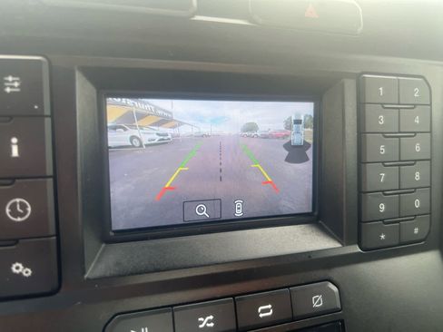 Used 2020 Ford F250 XL w/ Power Equipment Group AWD/4WD image 18