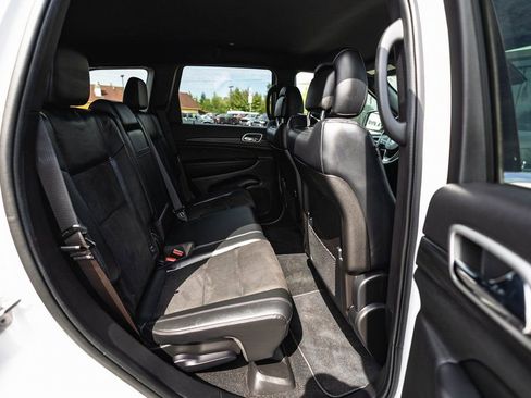 Used 2022 Jeep Grand Cherokee Laredo X AWD/4WD image 29