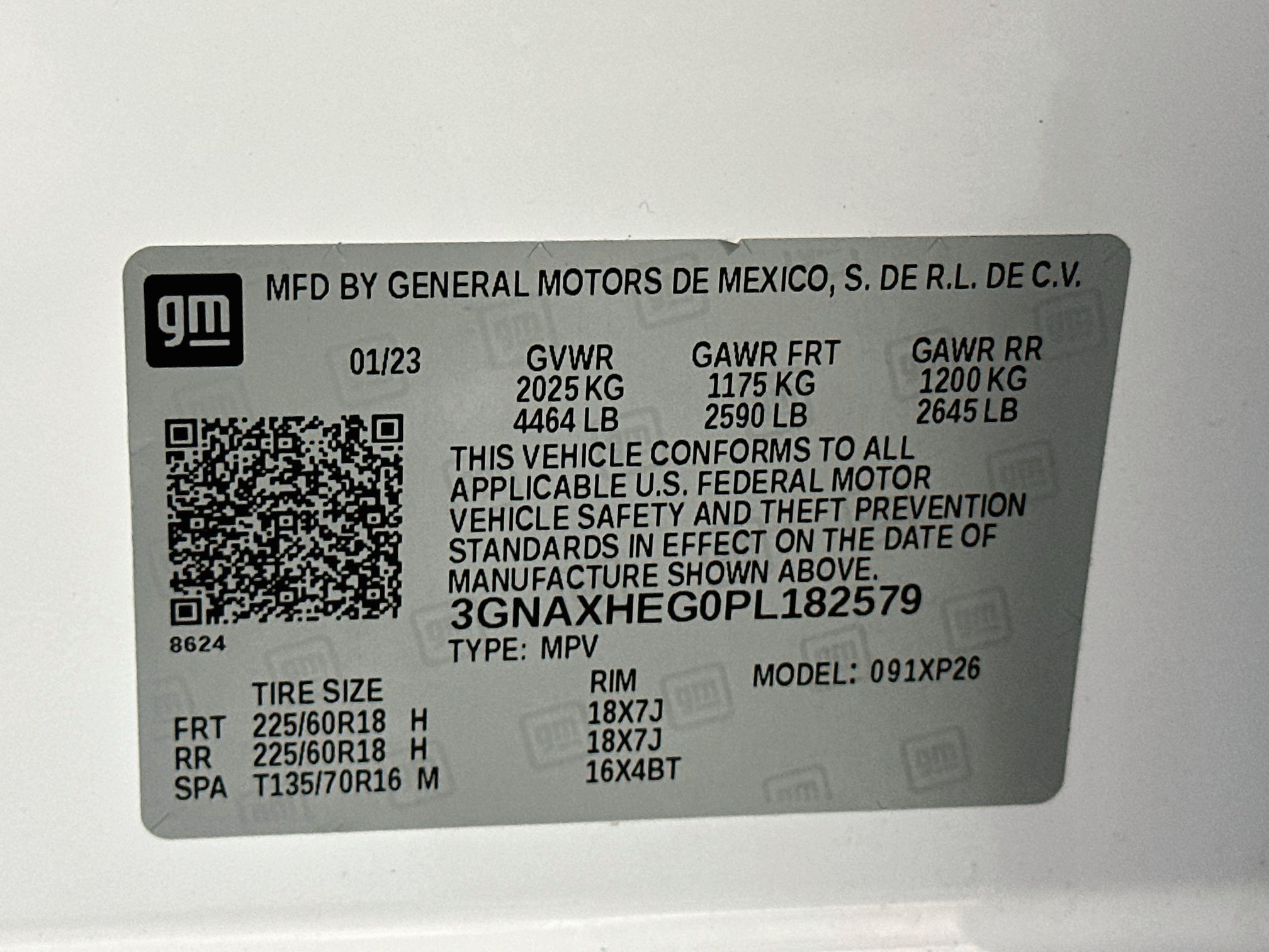 Used 2023 Chevrolet Equinox LS w/ Midnight Edition FWD image 12