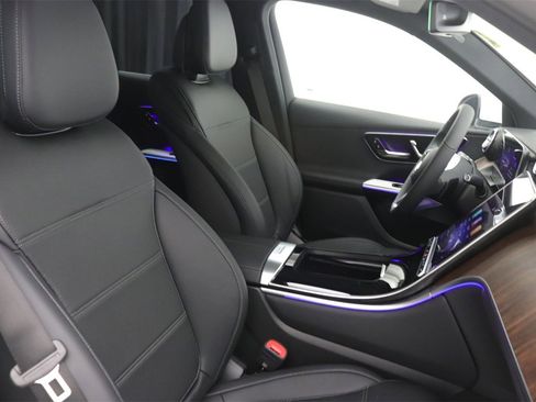 New 2026 Mercedes-Benz GLC 300 image 9