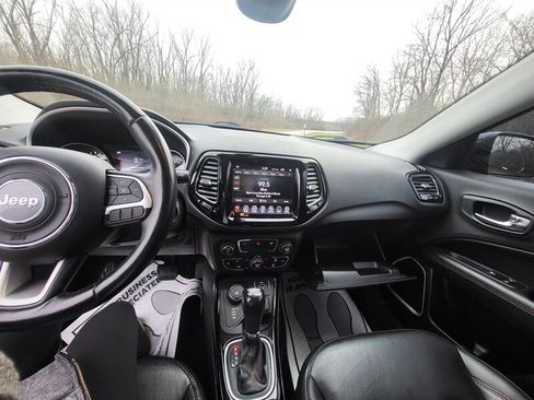 Used 2019 Jeep Compass Limited image 12