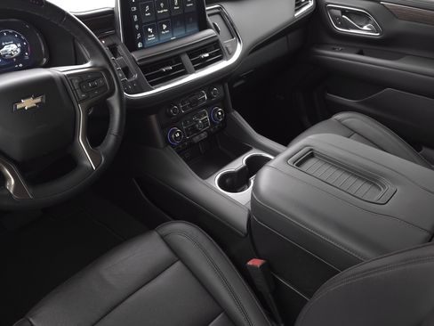 Used 2024 Chevrolet Tahoe High Country w/ Advanced Technology Package image 14