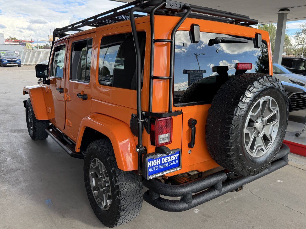 Used 2013 Jeep Wrangler Unlimited Rubicon w/ Dual Top Group AWD/4WD image 4