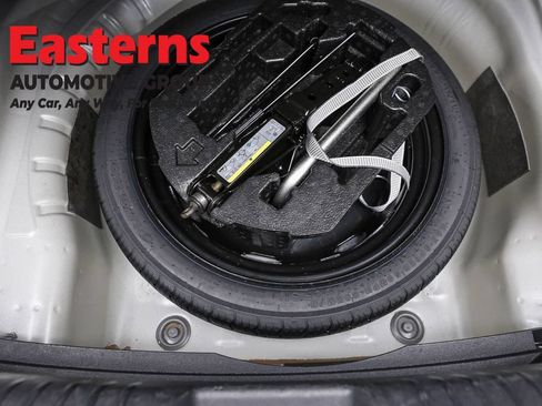 Used 2025 Volkswagen Jetta SE FWD image 21