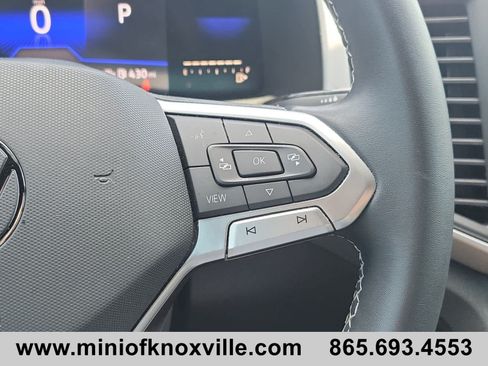Used 2022 Volkswagen Atlas Cross Sport SE FWD image 24