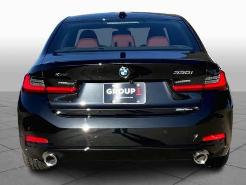 New 2026 BMW 330i xDrive Sedan w/ Premium Package AWD/4WD image 4