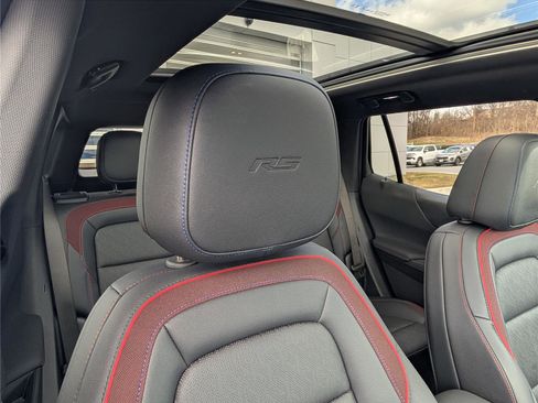 Used 2025 Chevrolet Equinox RS w/ Safety and Technology Package image 17