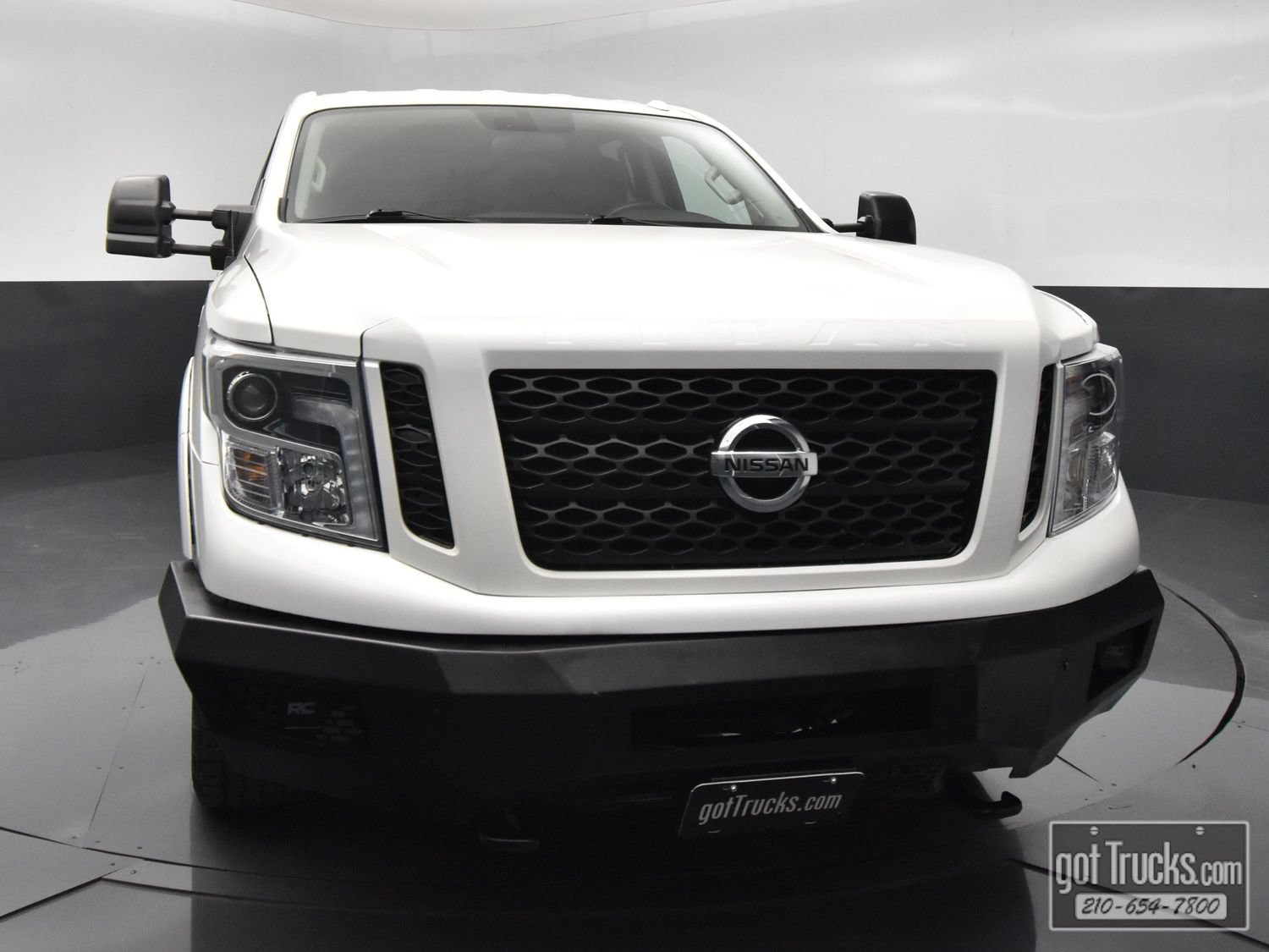 Used 2018 Nissan Titan PRO-4X w/ Pro-4x Utility Package AWD/4WD image 48