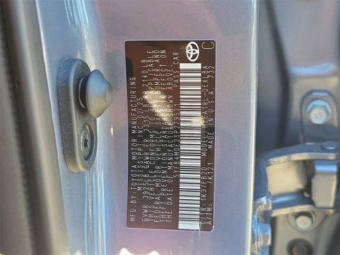 Used 2025 Toyota Corolla LE image 31