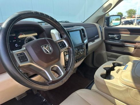 Used 2014 RAM 1500 Laramie w/ Convenience Group AWD/4WD image 15