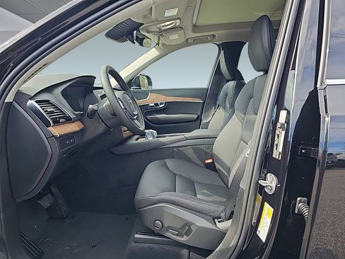 New 2024 Volvo XC90 T8 Plus w/ Protection Package Premier image 5
