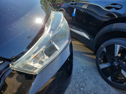 Used 2020 Nissan Kicks SV image 3