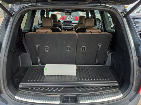 Used 2022 Kia Telluride SX w/ SX Prestige Package AWD/4WD image 8