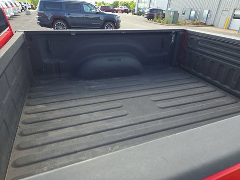 Used 2024 RAM 2500 Big Horn w/ Safety Group AWD/4WD image 22