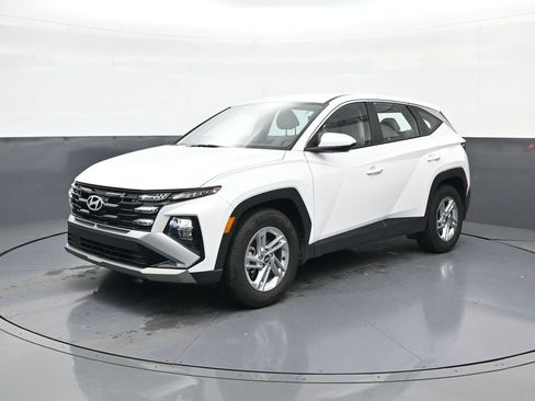 Used 2026 Hyundai Tucson SE FWD image 4