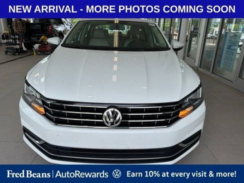 Used 2016 Volkswagen Passat 1.8T SE FWD image 2