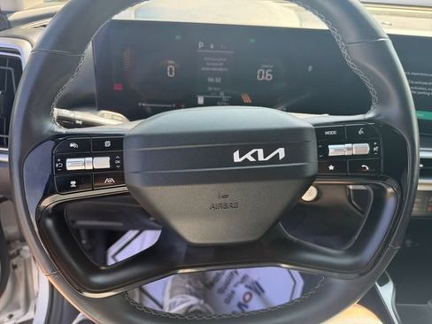 Certified 2026 Kia Sorento S AWD/4WD image 13