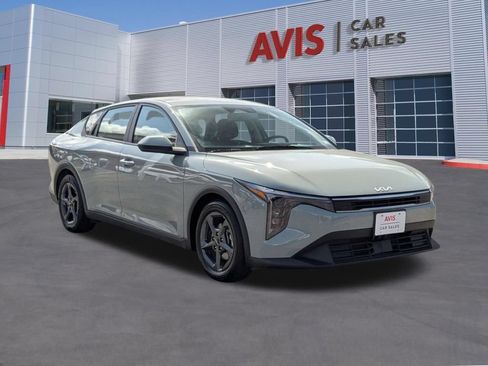 Used 2025 Kia K4 FWD image 9