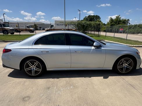 Used 2025 Mercedes-Benz E 350 Sedan image 9