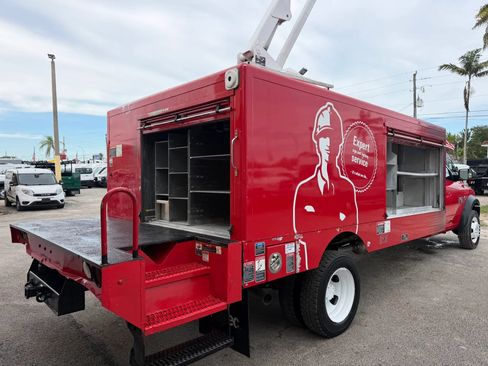 Used 2017 RAM 5500 Tradesman w/ Power & Remote Entry Group RWD image 7