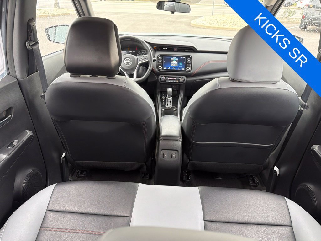 Used 2023 Nissan Kicks SR w/ SR Premium Package FWD image 28