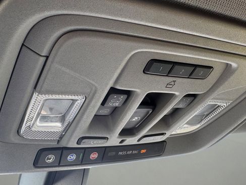 Used 2020 Chevrolet Silverado 1500 LT Trail Boss image 19