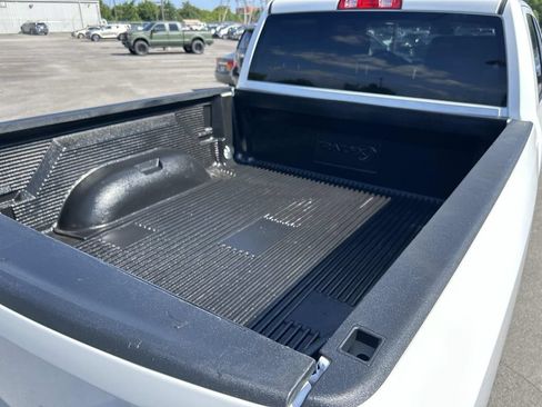 Used 2021 RAM 1500 Classic SLT AWD/4WD image 16