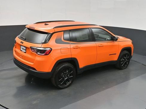 New 2026 Jeep Compass Latitude AWD/4WD image 33
