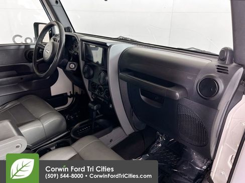 Used 2009 Jeep Wrangler X AWD/4WD image 24