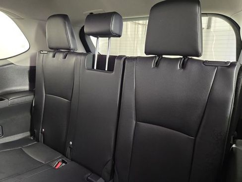 Used 2025 Toyota Grand Highlander AWD image 16
